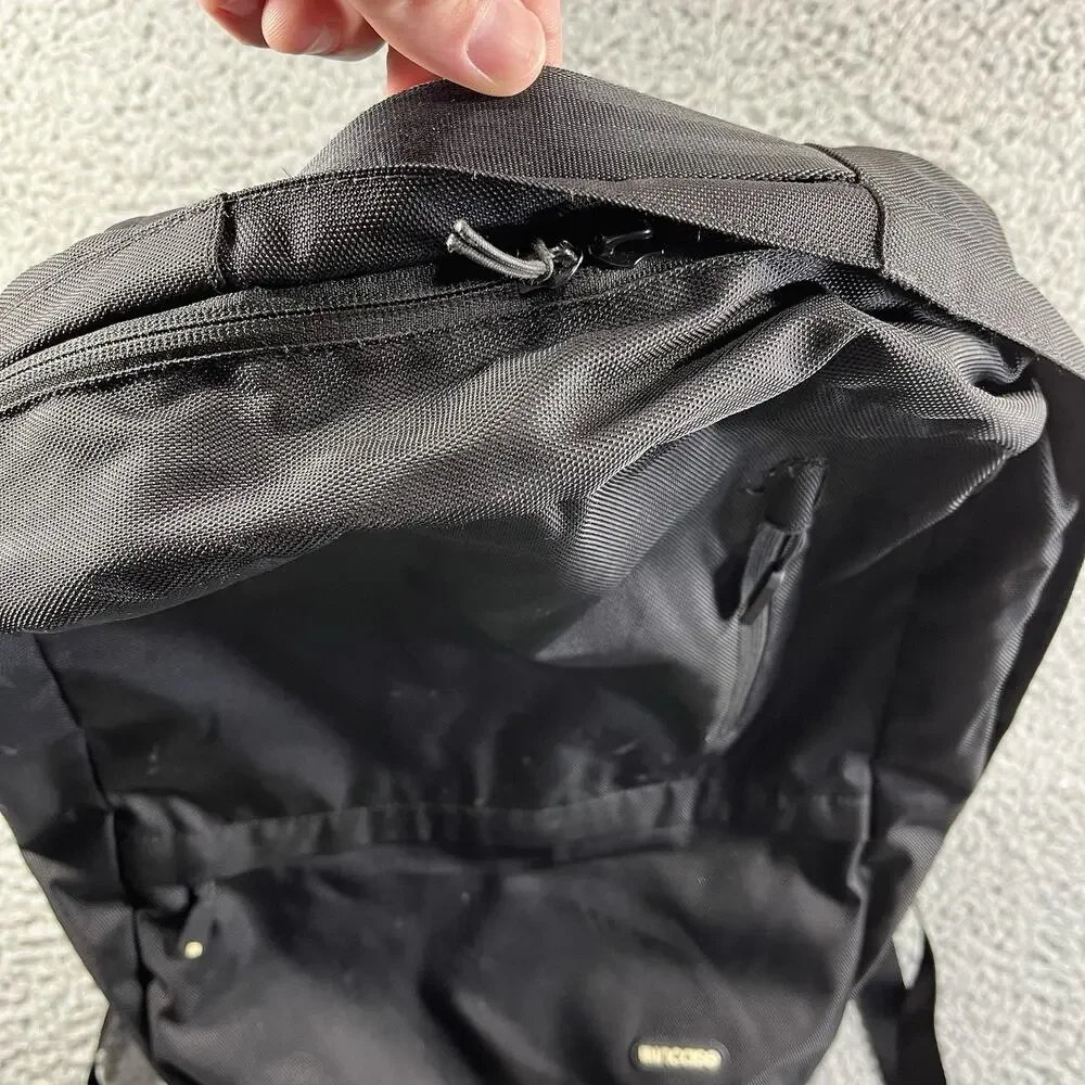 INCASE CAMPUS BACKPACK BLACK LAPTOP BOOK BAG SHOULDER STRAPS COMPACT ZIP UP